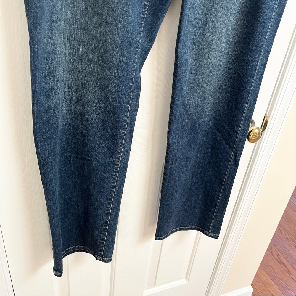 NWT LRL Women's Classic Slimming Fit Jeans 18W - Picture 4 of 9